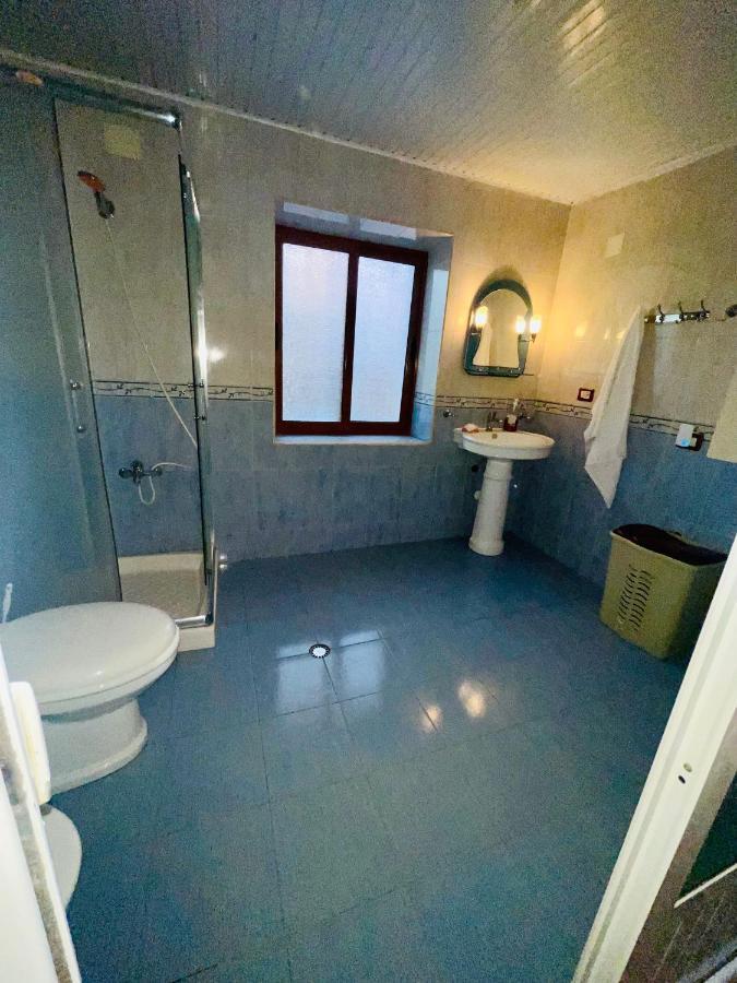 Nena'S Dashe House Berat Esterno foto