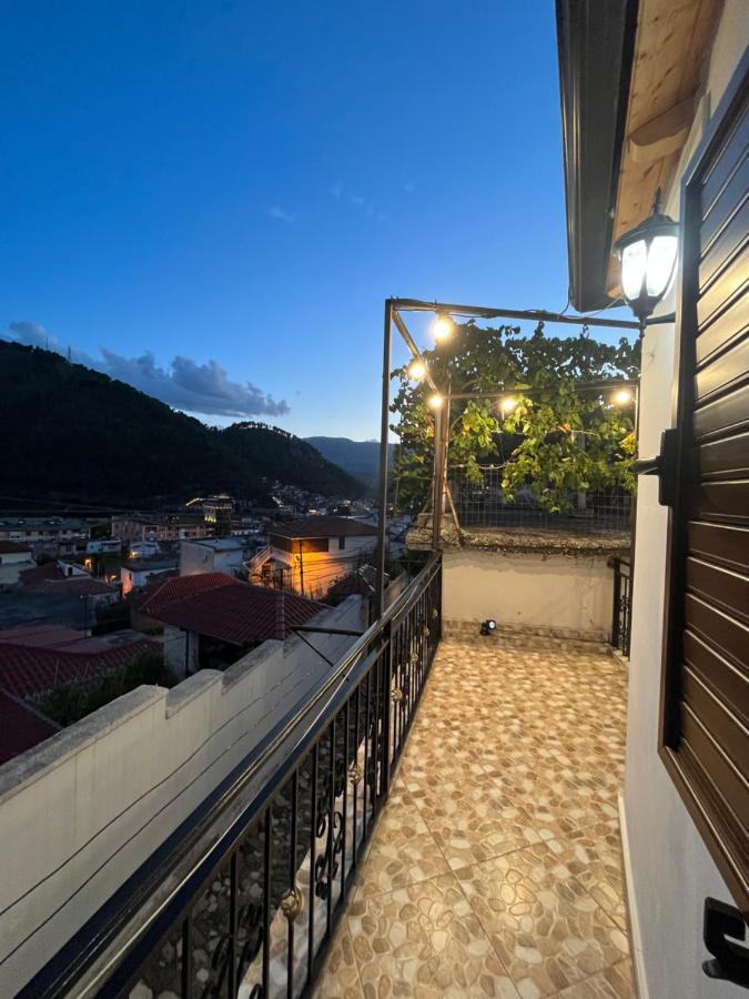 Nena'S Dashe House Berat Esterno foto