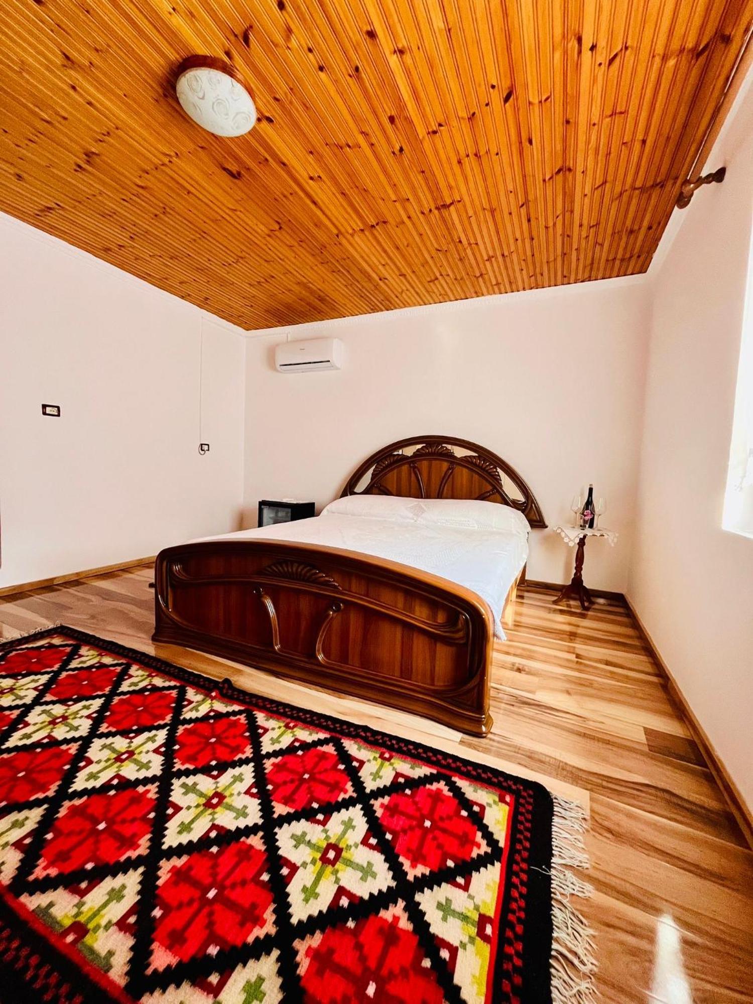 Nena'S Dashe House Berat Esterno foto