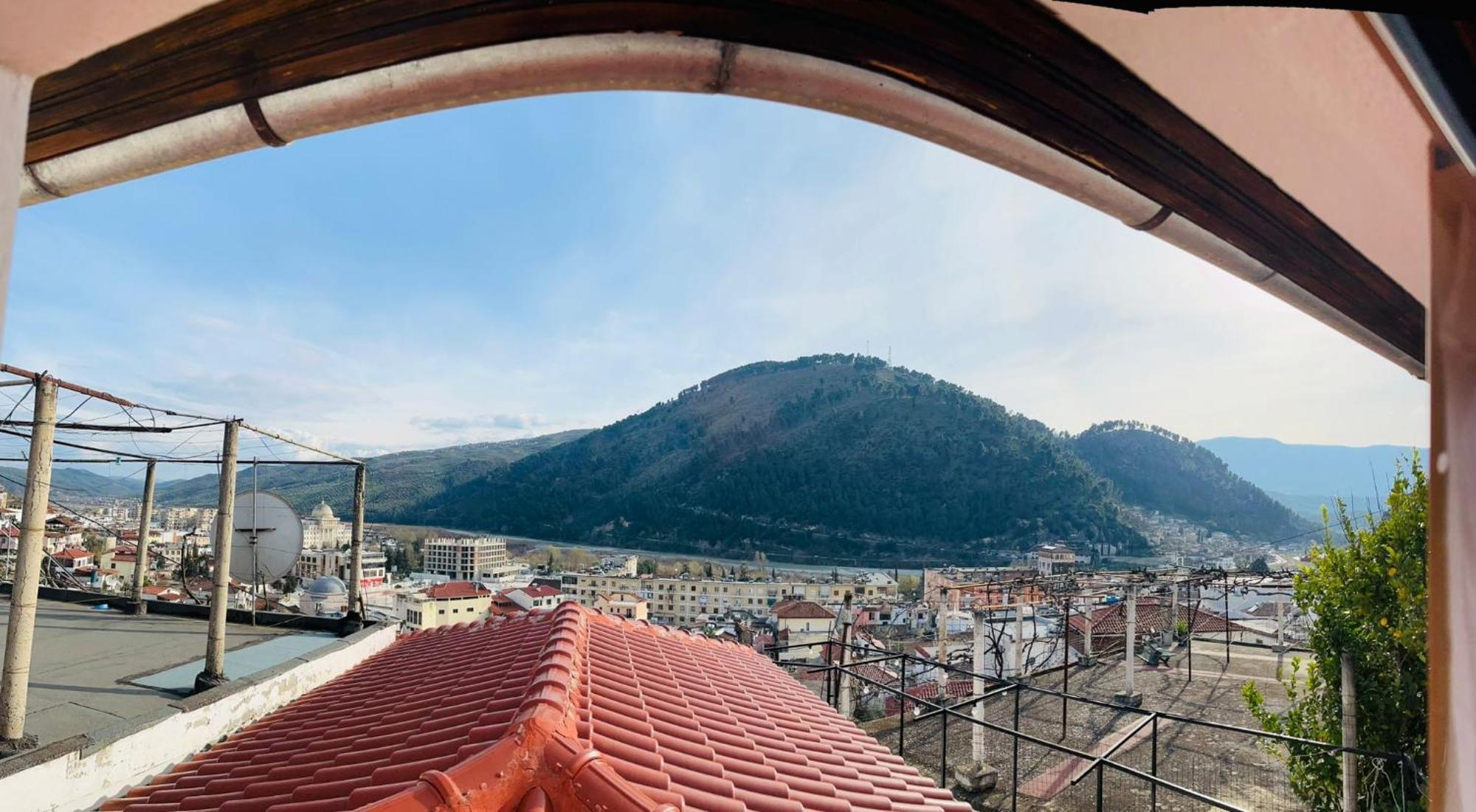 Nena'S Dashe House Berat Esterno foto